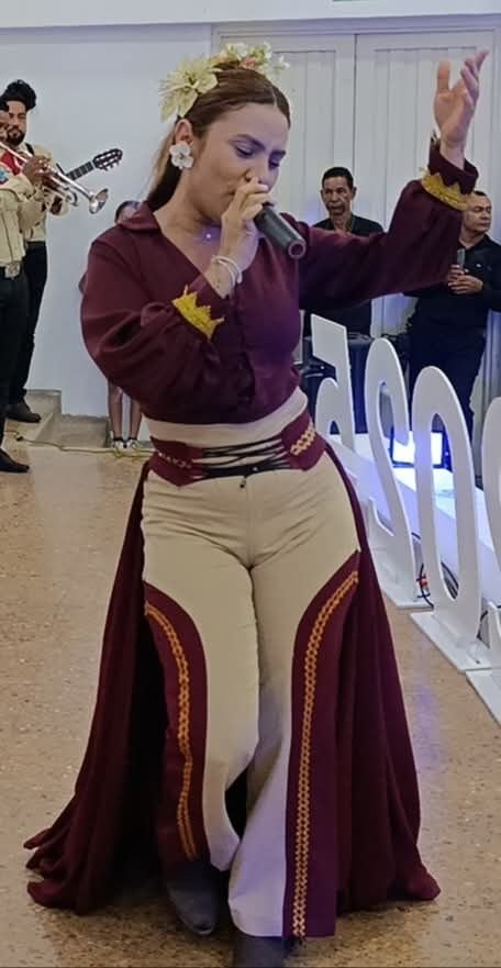 Foto 9 de Mariachi Apache, Mariachis en Otro