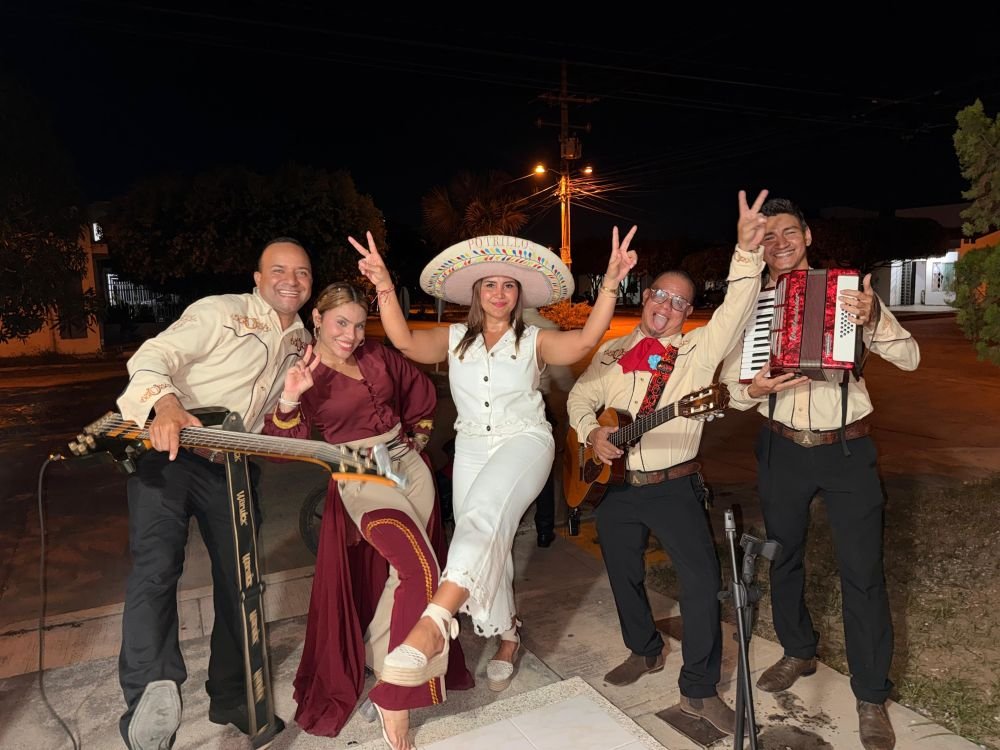 Foto 7 de Mariachi Apache, Mariachis en Otro