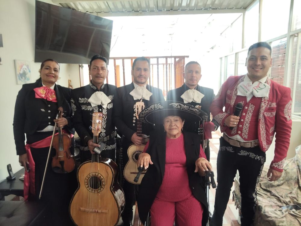 Foto adicional 3 de Banda Mariachi Real Guadalajara 