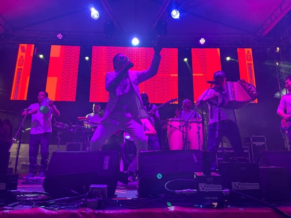 Foto 9 de CARLOS RAY Y SU VALLENATO .10, Vallenatos en Medellin