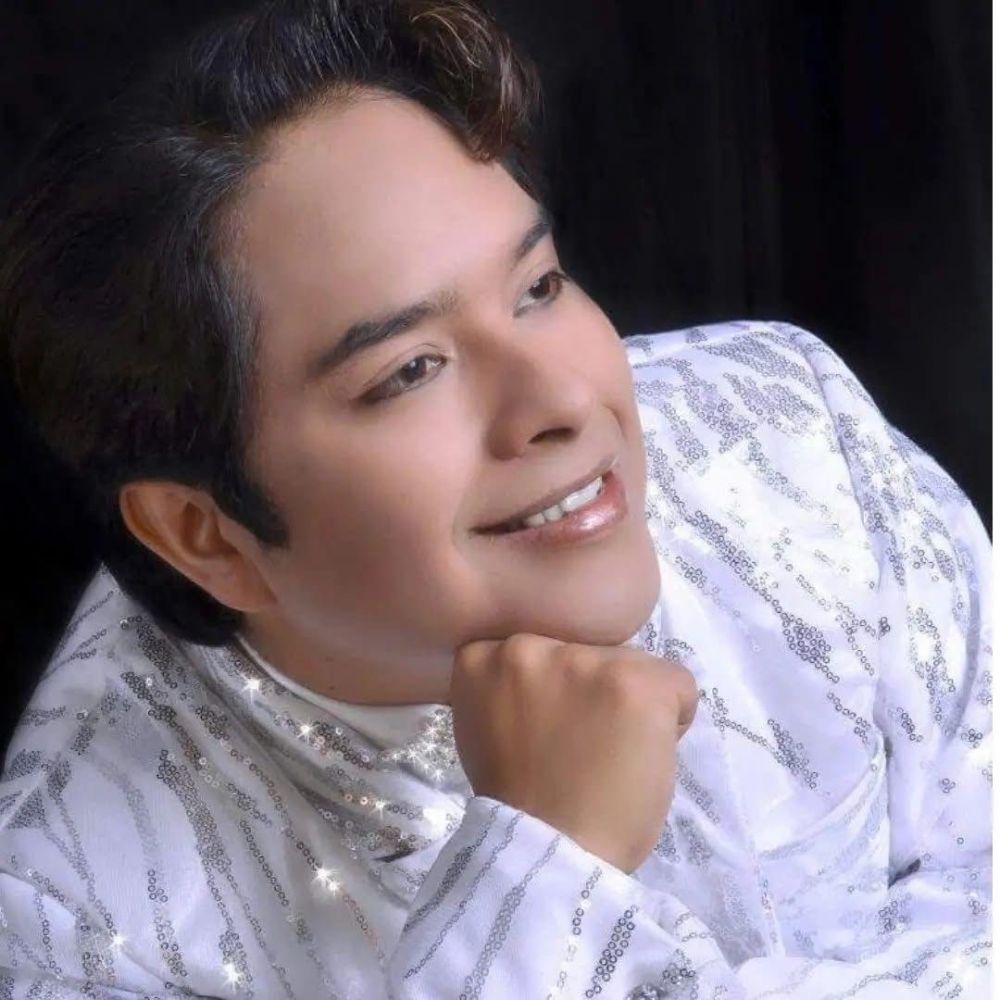 Foto adicional 3 de Juan Gabriel internacional y su Mariachi