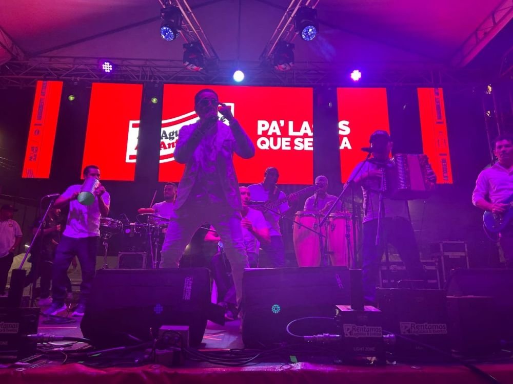 Foto 12 de CARLOS RAY Y SU VALLENATO .10, Vallenatos en Medellin