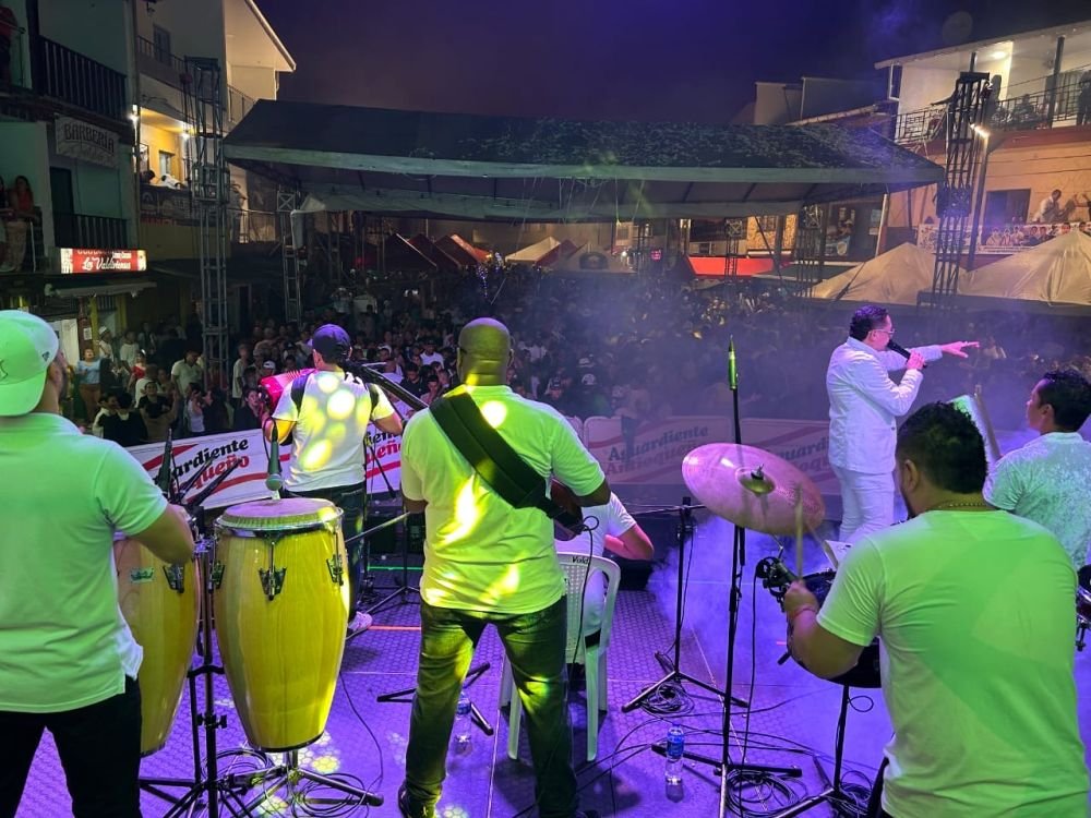 Foto 7 de CARLOS RAY Y SU VALLENATO .10, Vallenatos en Medellin