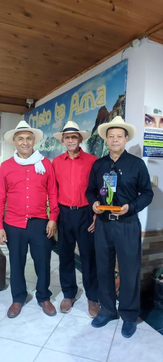 TRIO FOLCLOR 