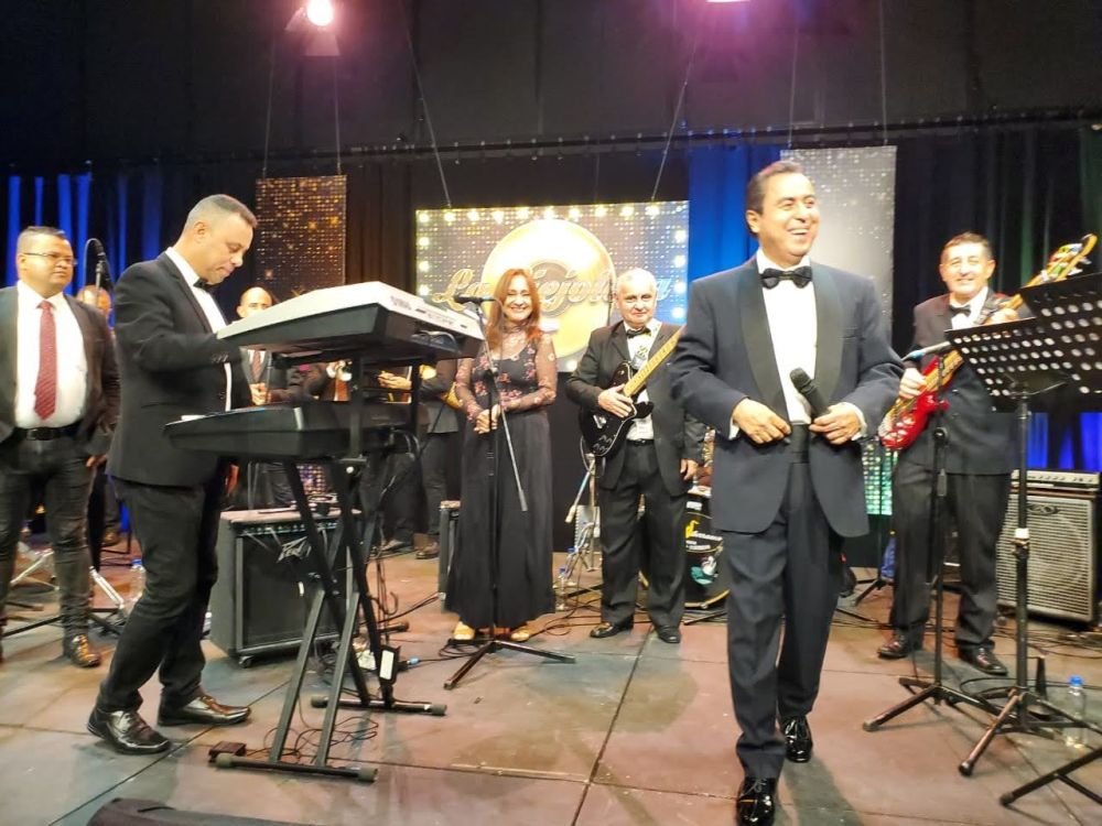 Foto 5 de AGRUPACIÓN MEDITERRANEO , Bandas en Medellin