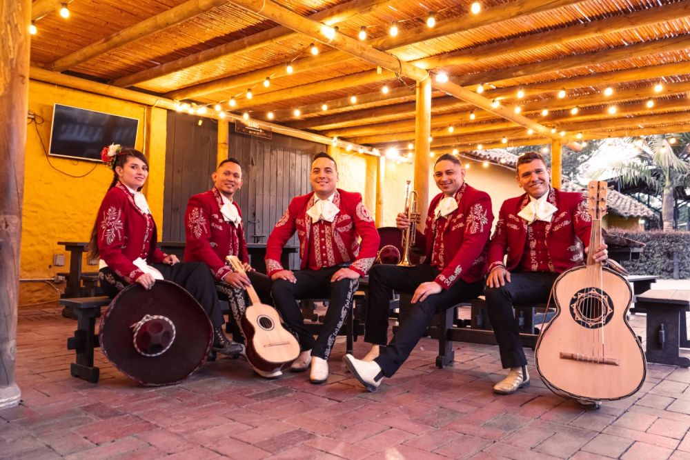 Foto adicional 4 de Banda Mariachi Real Guadalajara 